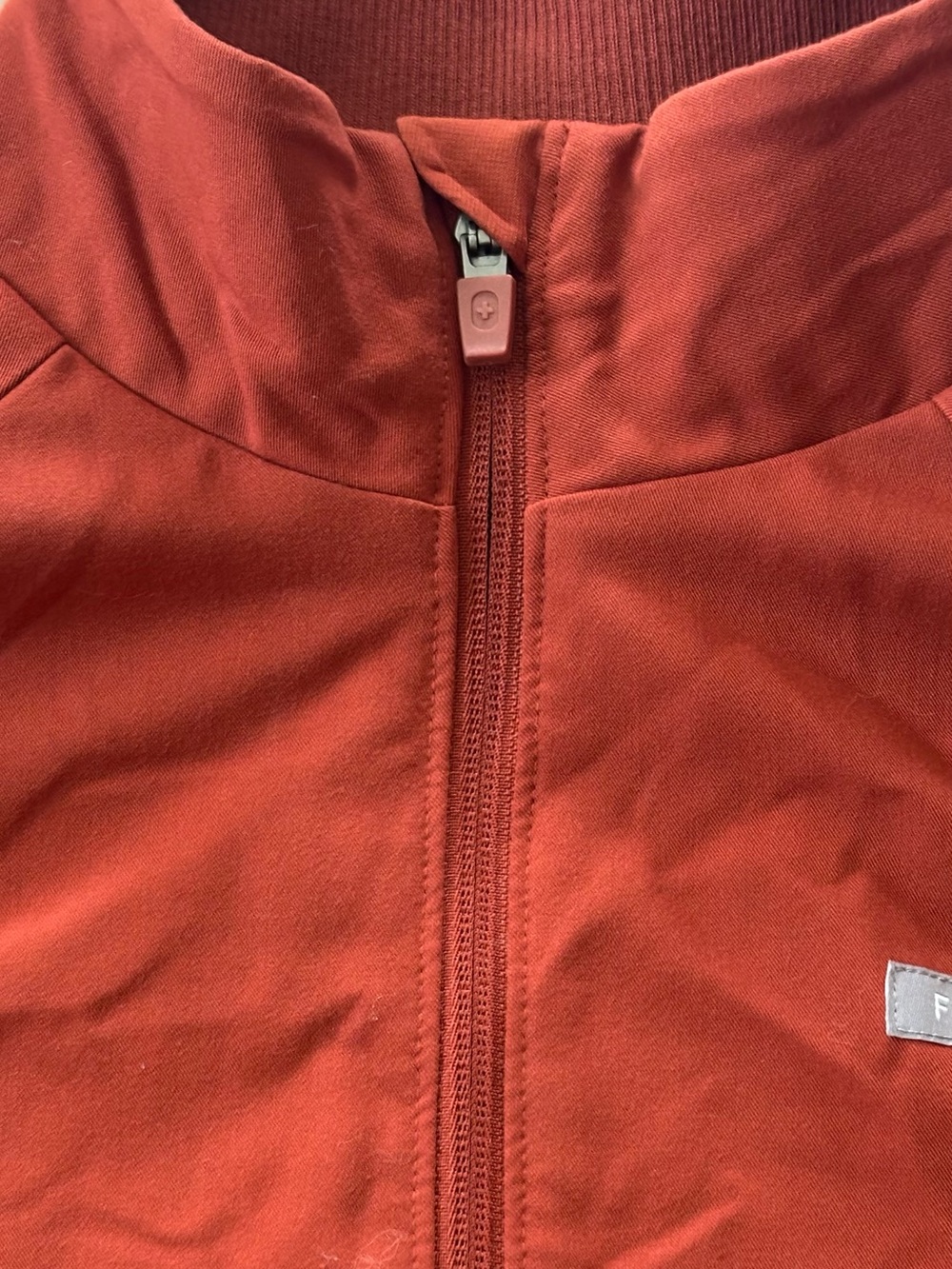 FIGS On-Shift Sydney Performance Scrub Jacket Auburn Size Small - Picture 5 of 13